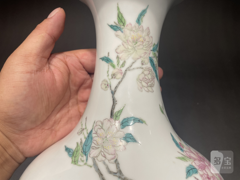 清雍正 御制粉彩碧桃花观音尊 - 图6